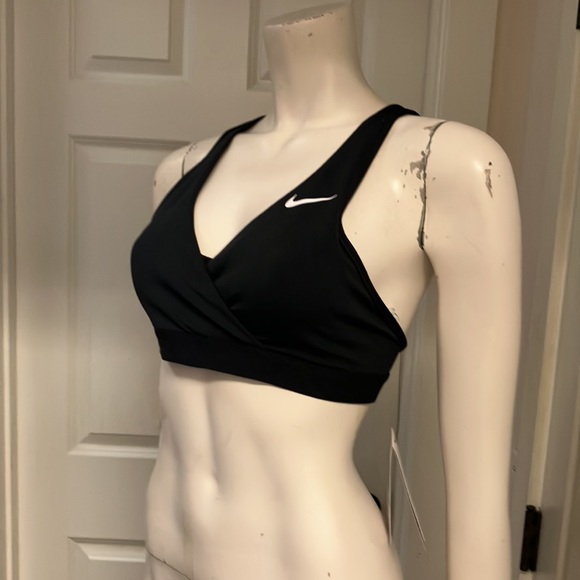 Nike Athletic/Athleisure Sports Bra/Top, MediumNWT! - Picture 3 of 9